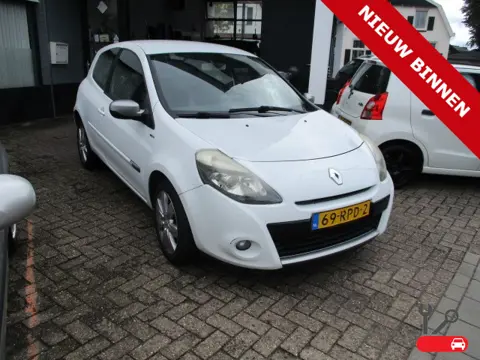 Renault Clio 1.2 Night & Day (bj 2011)