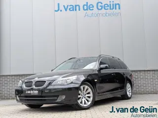 BMW 5-serie Touring 523i Business Line Edition I | Leer | NL Auto | Sluitende historie | 6 cilinder