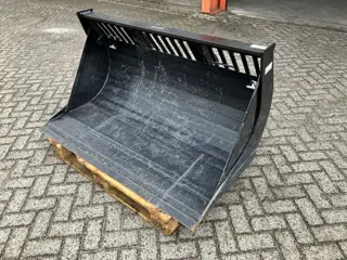 Giant Puinbak-781157