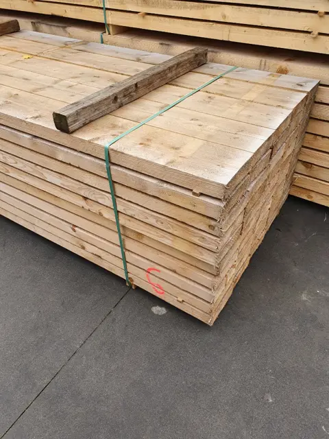 vuren Balken gezaagd VUREN BALKHOUT