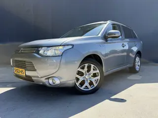 Mitsubishi Outlander 2.0 PHEV Instyle+ OPEN DAK ADAPT CRUISE CAMERA XENON LEER NAVI ECC TREKHAAK
