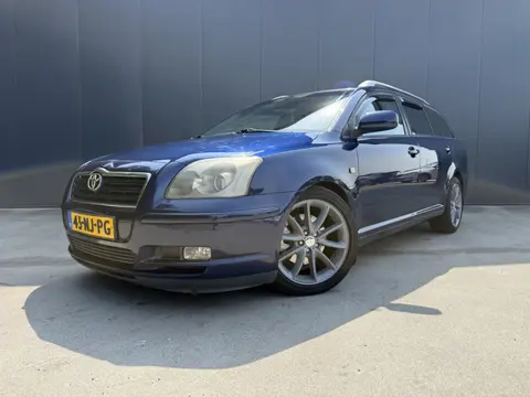 Toyota Avensis wagon 2.0 VVTi Linea Sol CAMERA LEER NAVI CRUISE ECC TREKHAAK