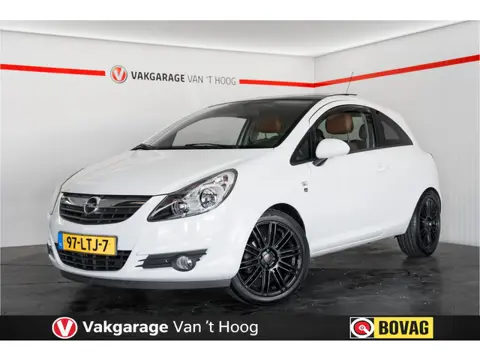 Opel Corsa 1.2-16V '111' Edition Automaat,Leder,Panoramadak,17' inch Lm velgen