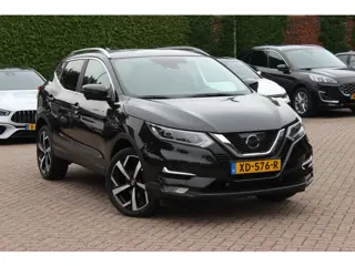 Nissan QASHQAI 1.2 Tekna / Trekhaak / Panoramadak / 360Camera / 19'' / Navigatie / Keyless / Stoelve