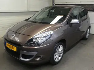 Renault Scénic 1.6 Celsium - 1e eigenaar - Trekhaak - Cruise Control