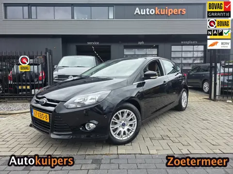 Ford Focus 1.6 EcoBoost Titanium | Slechts 58.981 km! | Met o.a. bruin lederen bekleding, navigatie,