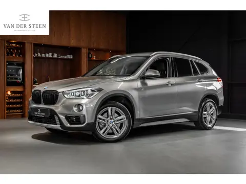 BMW X1 sDrive20i High Executive | Stoelverwarming | Leder