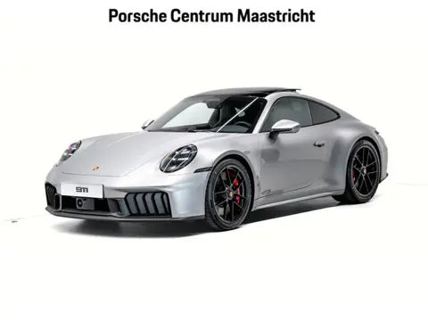 Porsche 911 Carrera 4 GTS