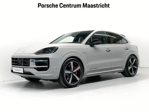 Porsche Cayenne E-Hybrid Coupé Black Edition