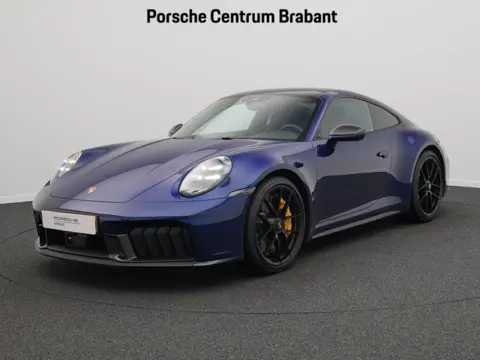 Porsche 911 Carrera 4 GTS