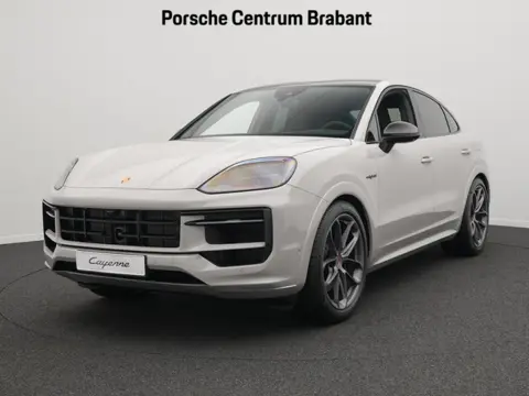 Porsche Cayenne E-Hybrid Black Edition Coupé