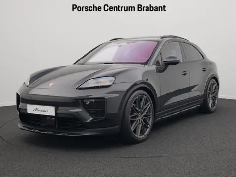 Porsche Macan 4