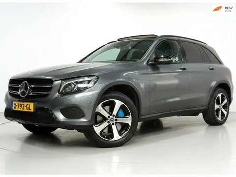 Mercedes-Benz GLC-klasse 350e 4MATIC - AMG - Panorama - Burmester - Leder - Stoelverwarming