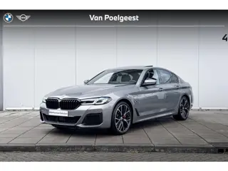 BMW 5 Serie Sedan 530e M-Sport Pro 20 Inch / Glazen Schuifdak / Getinte Ramen Achter / Electrische A