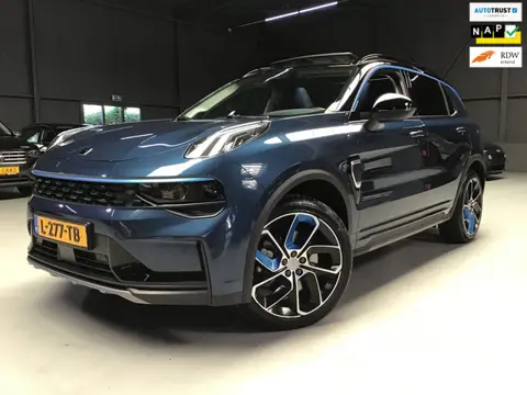 Lynk & Co 01 1.5 I New apk + 4x Banden I Pano I Trekhaak I Camera I Carplay I Navi I Stoelverw I Goe