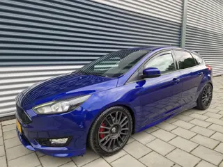 Ford Focus 1.5 Titanium Edition, Sparco , KW schroefset ,Navigatie, volledige onderhoudshistorie