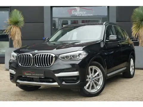 BMW X3 xDrive20i xLine High Executive 184pk Panoramadak/HUD/Camera