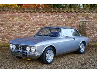 Alfa Romeo 2000 GTV Bertone "Fully/TOP restored" A "full bare metal" restoration, In terms of qualit