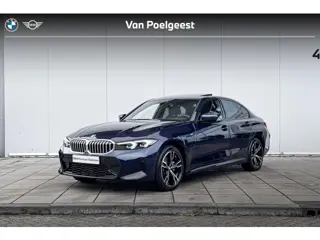 BMW 3 Serie Sedan 330e M-Sport 18 Inch / Glazen Schuifdak / Electrische Zwenkhaak / Getinte Ramen Ac