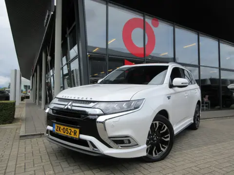 Mitsubishi Outlander 2.4 PHEV Instyle 4WD AUTOMAAT 240 PK