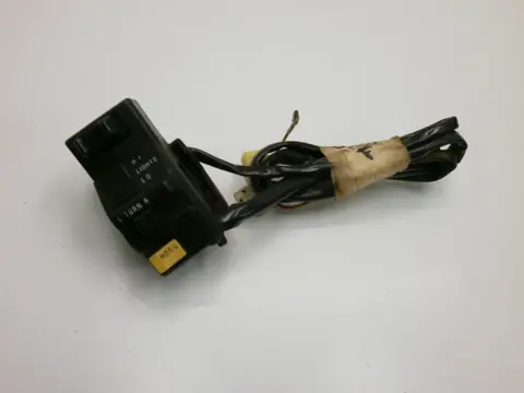STUURSCHAKELAAR LINKS Suzuki GSX F 1100 1988 - 1994