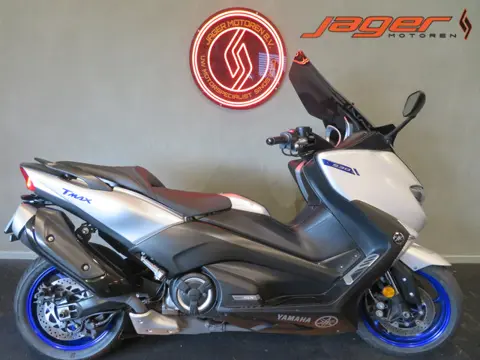 Yamaha T MAX 530 SX PERFECT! HISTORIE TMAX (bj 2017)