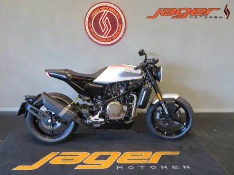 Husqvarna VITPILEN 701 TOPSTAAT! (bj 2019)