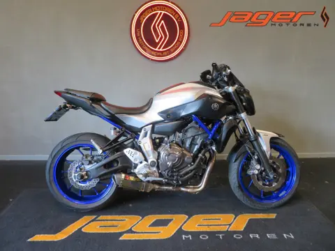 Yamaha MT-07 SUPER NETJES AKRA (bj 2015)