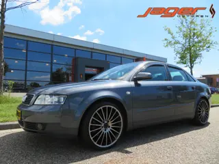 Audi A4 LIMOUSINE 3.0 V6 PRO-LINE (bj 2003)