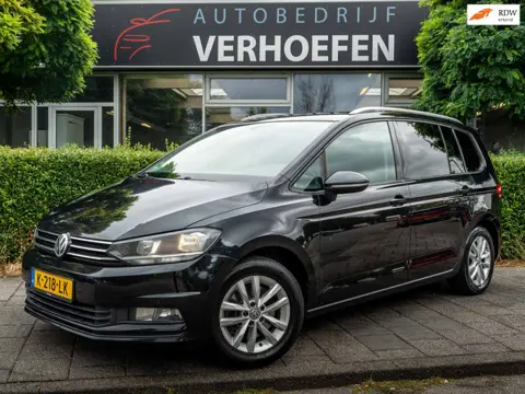 Volkswagen Touran 1.6 TDI SCR Connected Series 7p | AUTOMAAT | NAVIGATIE | CRUISE / CLIMATE | SPRAAK