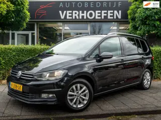 Volkswagen Touran 1.6 TDI SCR Connected Series 7p | AUTOMAAT | NAVIGATIE | CRUISE / CLIMATE | SPRAAK