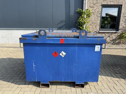 STOKVIS IBC 950 liter Dieseltank met 230 Volt Pompset Milieutank