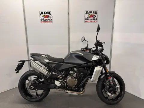 Husqvarna SVARTPILEN 801 (bj 2026)