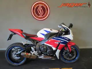 Honda CBR 1000 RR FIREBLADE ZEER FRAAI! (bj 2014)