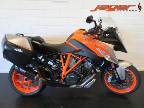 KTM SUPER DUKE 1290 GT NIEUWSTAAT! HIS! (bj 2020)