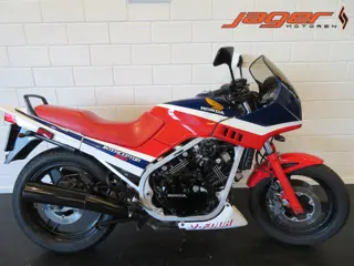 Honda VF 500 F2 VF500 PERFECT! HISTORIE (bj 1986)