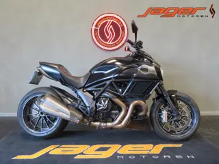 Ducati DIAVEL TERMIGNONI PERFECT! (bj 2014)