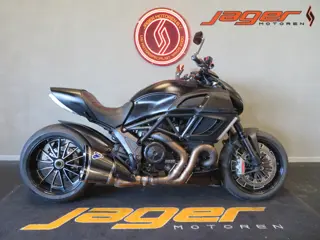 Ducati DIAVEL BLACK-EDITION!! TERMIONI (bj 2013)