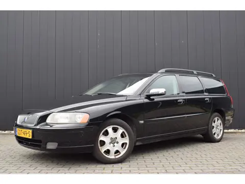 Volvo V70 2.5T Automaat AWD Momentum Zwart Leder | Xenon | ECC | Stoelverwarming