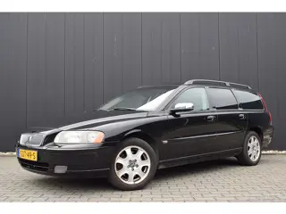 Volvo V70 2.5T Automaat AWD Momentum Zwart Leder | Xenon | ECC | Stoelverwarming