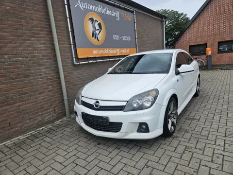 Opel Astra (bj 2010)