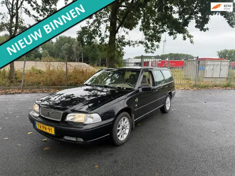 Volvo V70 2.5 T Exclusive ZO INGERUILD DUS ZO WEG PRIJSJE