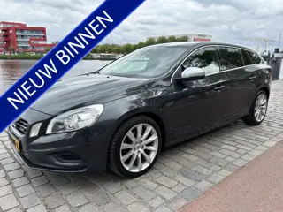 Volvo V60 1.6 T3 R-Design Airco/ECC Navi Keurige auto!