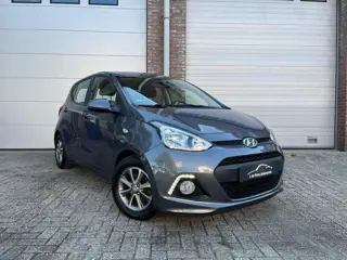 Hyundai i10 1.2i Fifa world cup Edition stoel en stuurverwarming/mooie auto/garantie