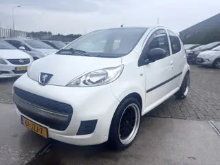 Peugeot 107 1.0-12V Sublime AIRCO! (bj 2009)