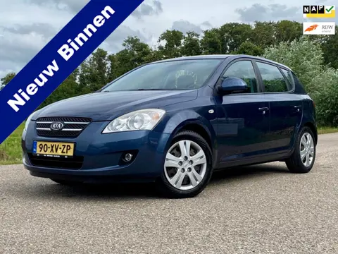 Kia Cee'd 2.0 X-ecutive 5DRS 63.000KM NAP AIRCO Half-Leder-Int Goed-Onderhouden