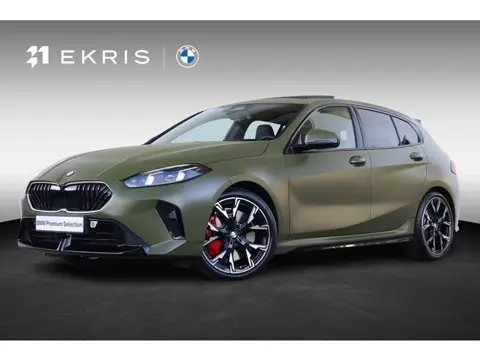 BMW 1-serie 120 M Sport Design Edition | Sport Pakket Pro | Panorama Dak | Driving Assistant Plus | 