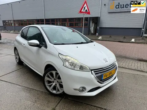 Peugeot 208 1.6 VTi Allure GLAS DAK CLIMA APK Half LEER