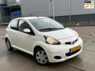 Toyota Aygo 1.0-12V Comfort Navigator NAVI AIRCO APK 5DR
