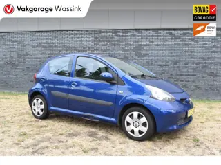 Toyota Aygo 1.0-12V +  5 deurs,  nieuwe APK, cv op afstand, NAP